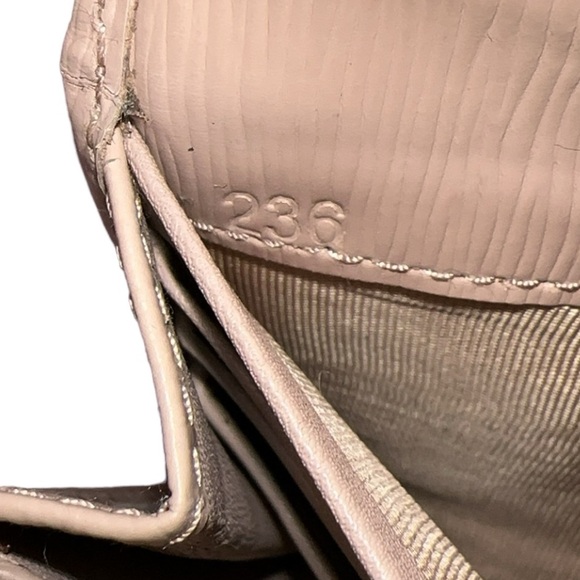 Prada Vitello Move Continental Cammeo Wallet - Picture 13 of 14